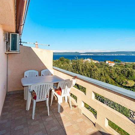 2 Bedroom Amazing Apartment In Neviđane 外观 照片